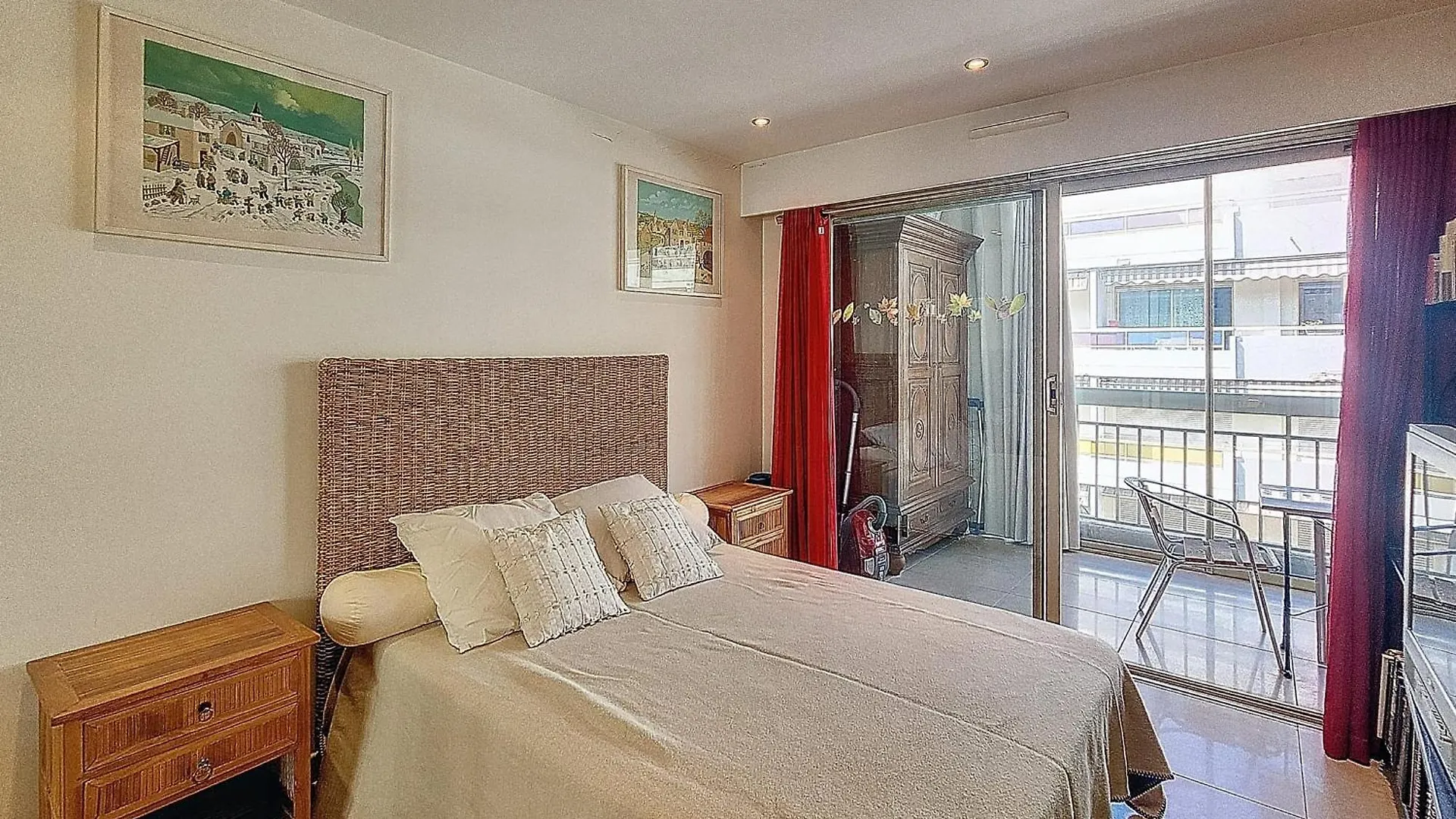 Henri Camille Real Estate - Kent - Huge 2 Bedrooms Appt - 5 Min Croisette Cannes Holiday home