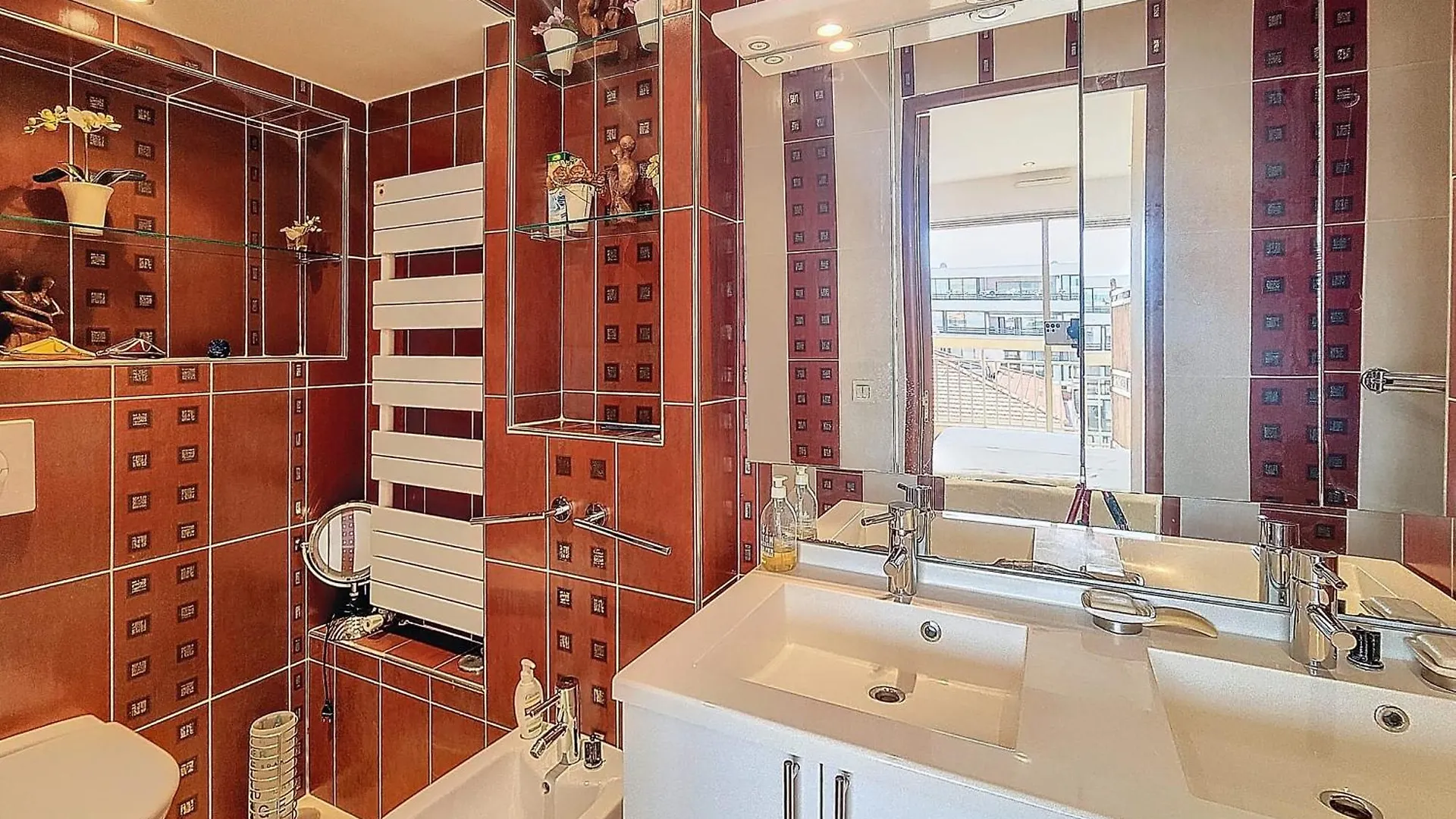Holiday home Henri Camille Real Estate - Kent - Huge 2 Bedrooms Appt - 5 Min Croisette Cannes